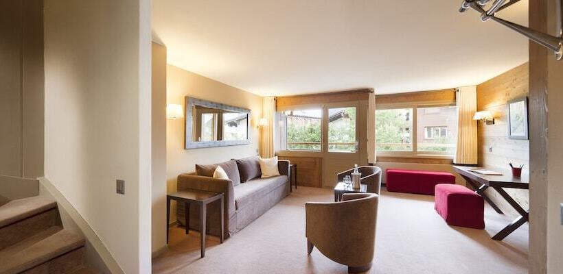 デュプレックス２ベッドルームアパート, Vanessa