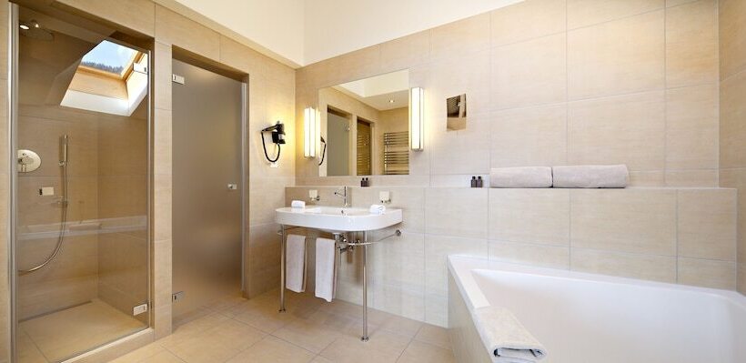 ３ベッドルームスイート, Vanessa