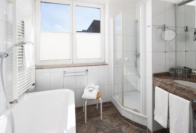 سوئیت پنت هاوس, Baseler Hof