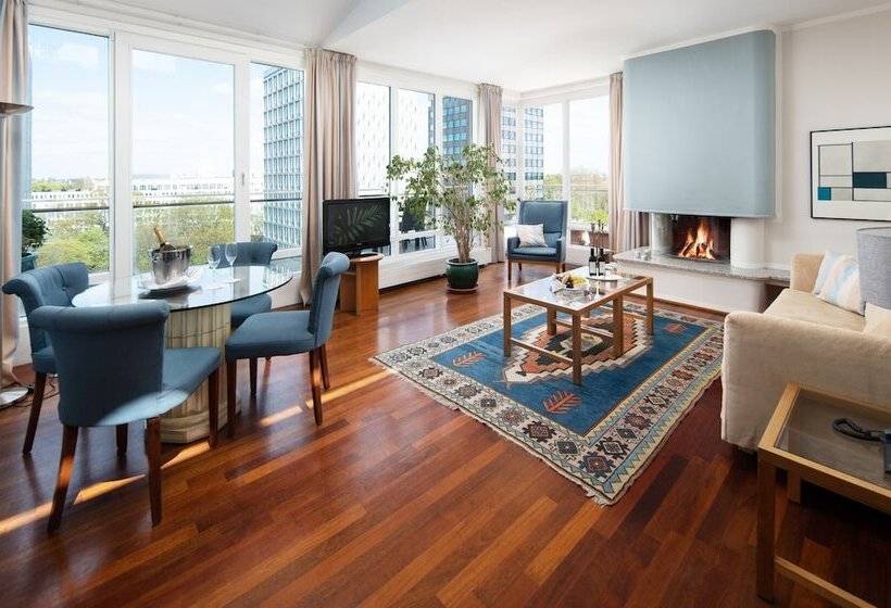 سوئیت پنت هاوس, Baseler Hof