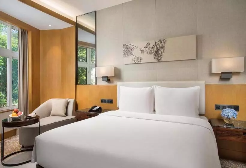キングサイズベッドのスタンダードルーム, Xiamen C&d Hotel Free Welcome Snacks Oasis Garden