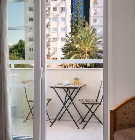 اتاق استاندارد, Cleopatra