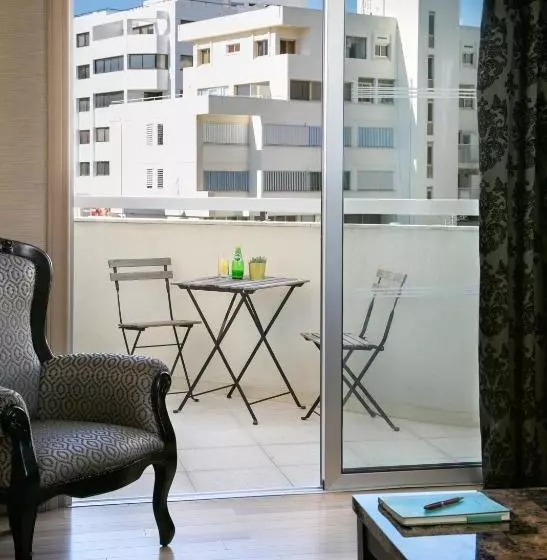 Executive-huone, Cleopatra
