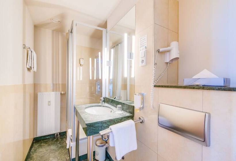 اتاق استاندارد یک نفره, Come Inn Berlin Kurfurstendamm