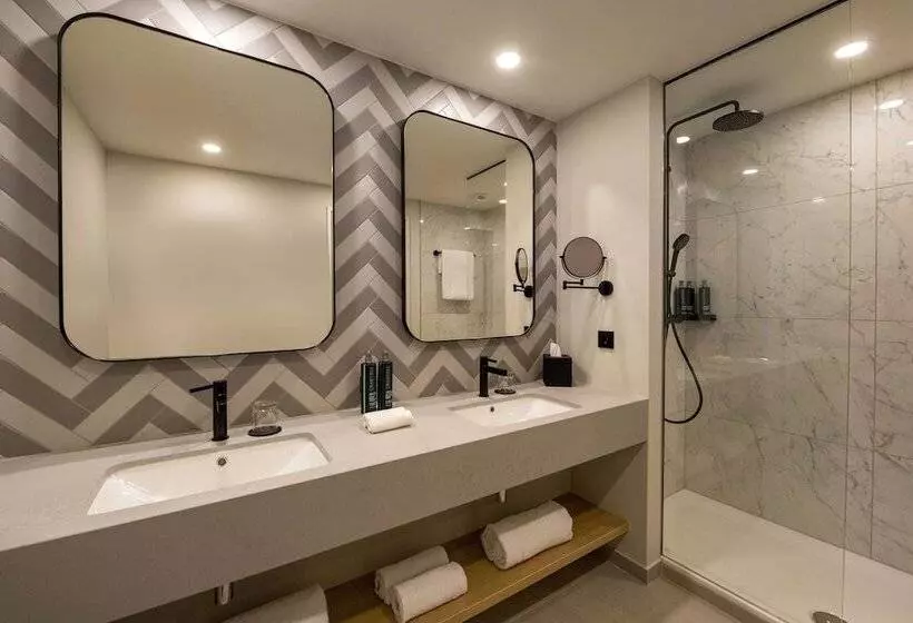 اتاق لوکس, Doubletree By Hilton Berlin Ku Damm
