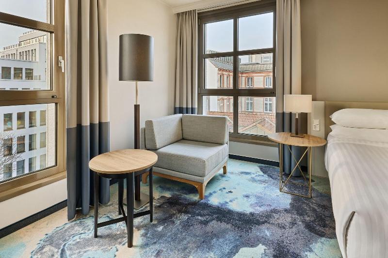 اتاق لوکس با تخت بزرگ, Hamburg Marriott