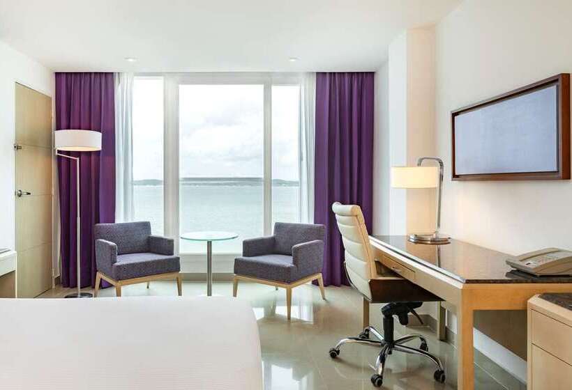 غرفة قياسية مطلة على المدينة, Hilton Cartagena