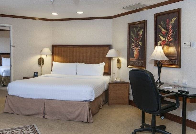 스위트, Delta Hotels By Marriott San Jose Aurola