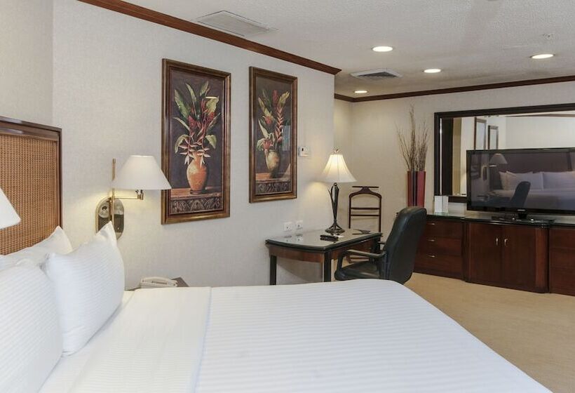 스위트, Delta Hotels By Marriott San Jose Aurola