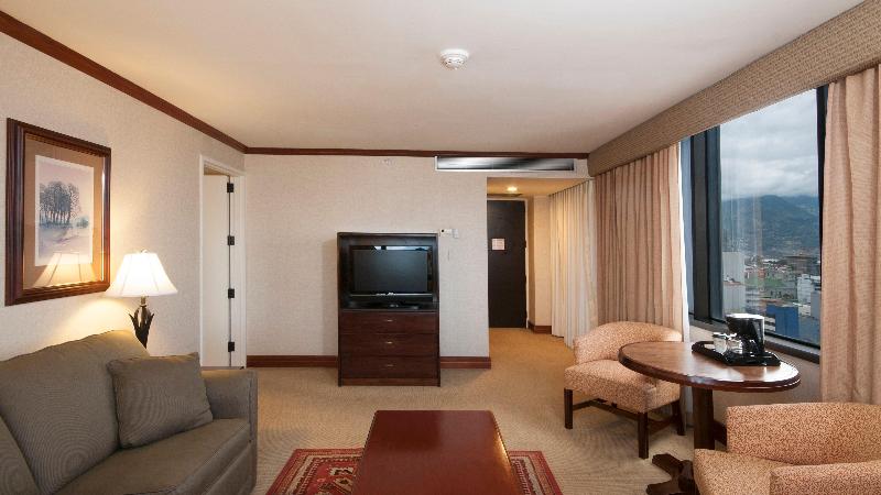 스위트 킹사이즈 침대, Delta Hotels By Marriott San Jose Aurola