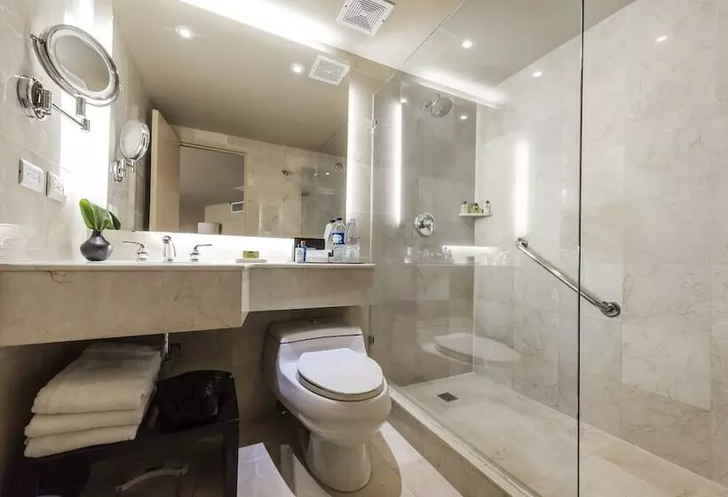 ジュニアスイート, Intercontinental Medellin   Movich, An Ihg