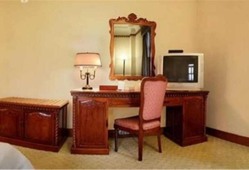 Bahçe Manzaralı Delüks Oda, Jin Jiang Jing An