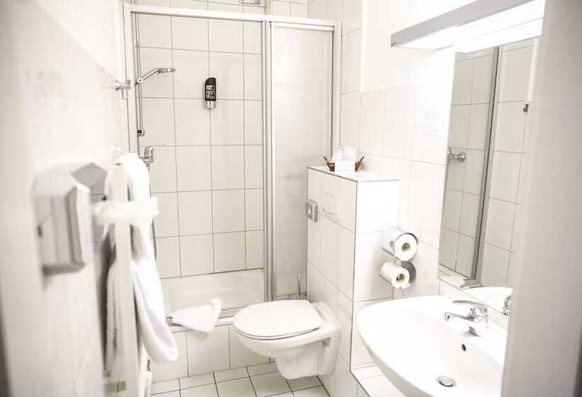 四人标准间, Marienthal Garni