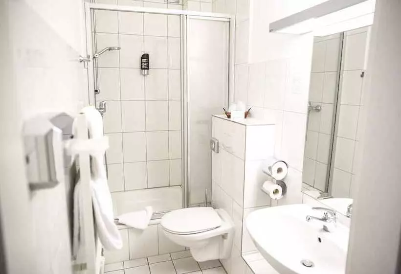 Standard Neljän Hengen Huone, Marienthal Garni