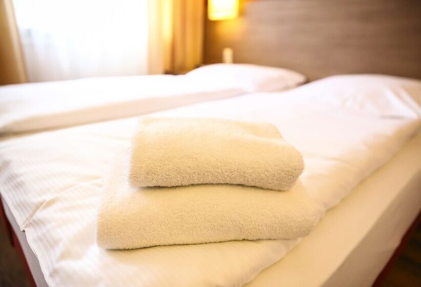 标准间, Marienthal Garni