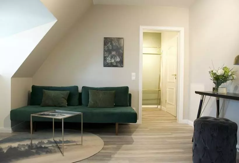 Comfort Room, Meinsbur Boutique