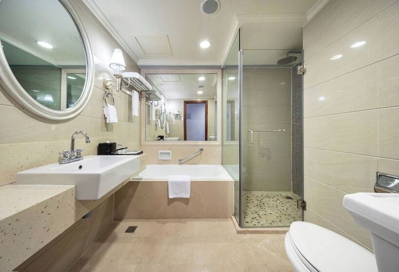 Номер Клуб, Sheraton Guilin