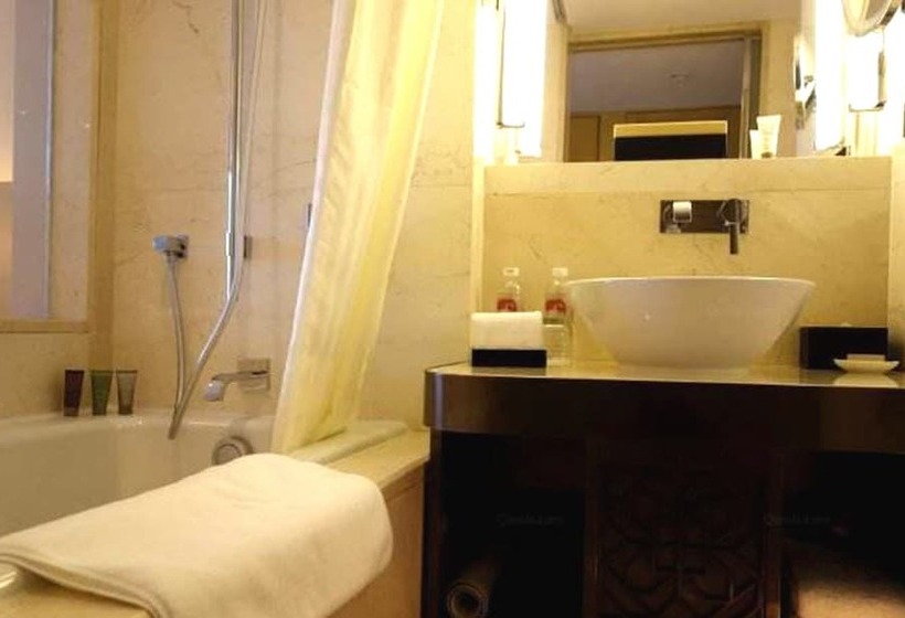 اتاق استاندارد با چشمانداز شهر, White Swan