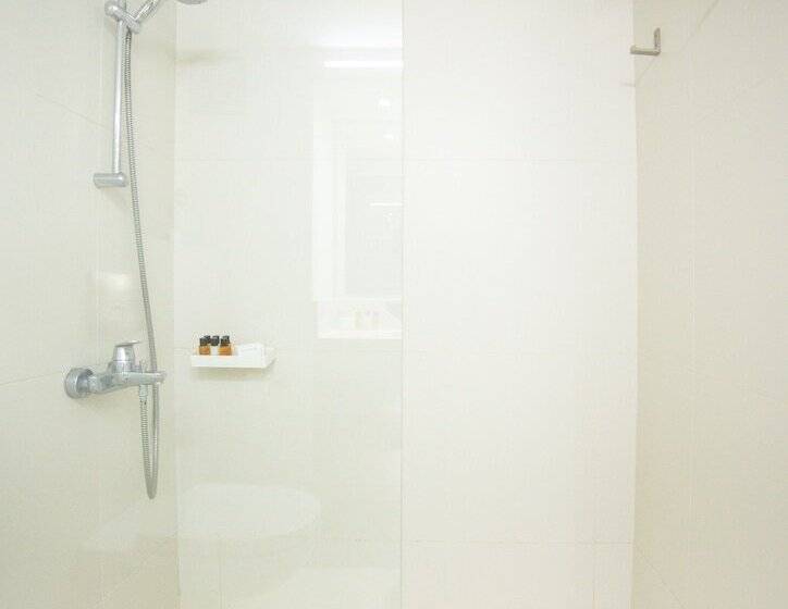 侧面海景标准三人间, Sandy Beach Hotel & Spa   Ex Sentido