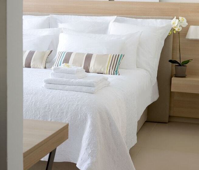 侧面海景标准三人间, Sandy Beach Hotel & Spa   Ex Sentido