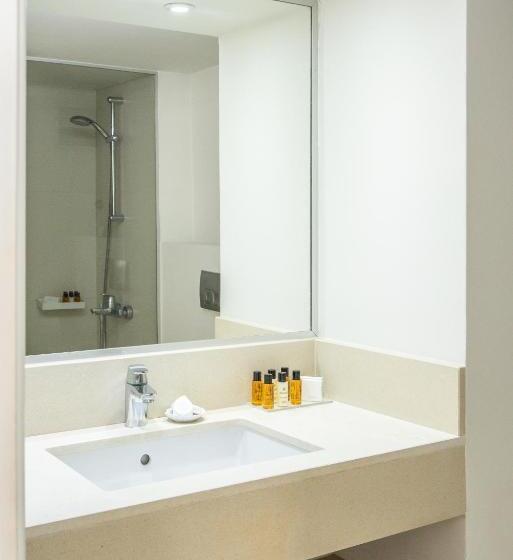 带泳池观景的豪华房, Sandy Beach Hotel & Spa   Ex Sentido