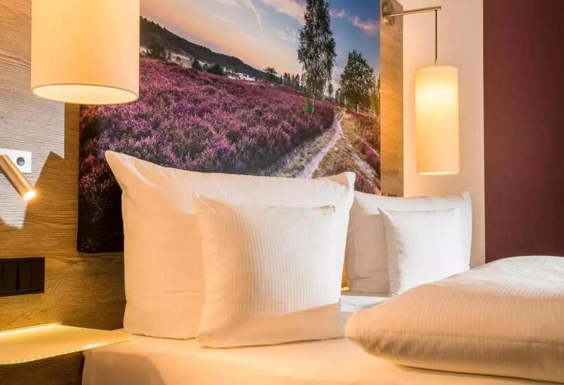 Superior Room, Celler Tor