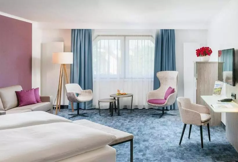 Superior Room, Celler Tor
