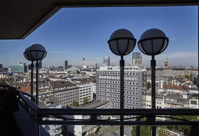 اتاق کلاس بیزنس, Clayton Hotel Düsseldorf City Centre