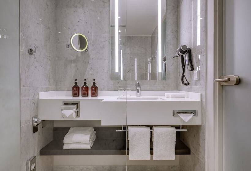 商务房间, Clayton Hotel Düsseldorf City Centre