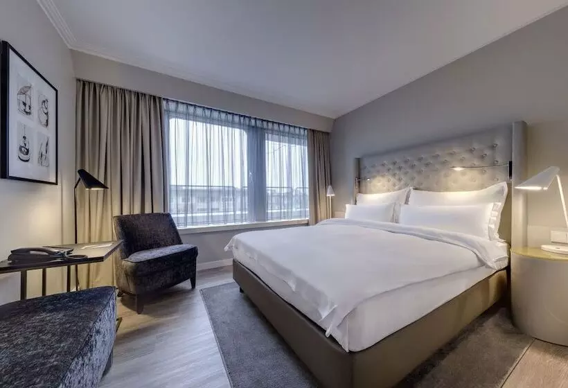 اتاق کلاس بیزنس, Clayton Hotel Düsseldorf City Centre
