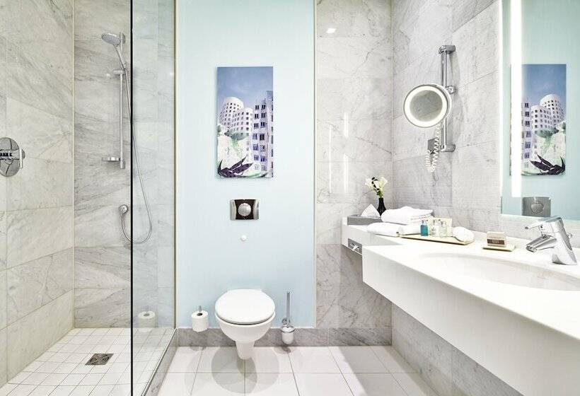 小型套房, Clayton Hotel Düsseldorf City Centre