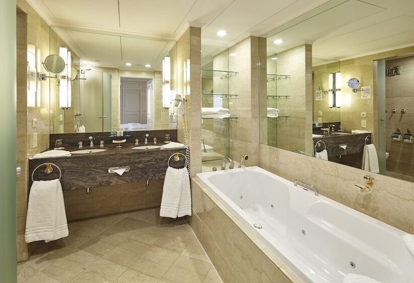 Люкс, Clayton Hotel Düsseldorf City Centre
