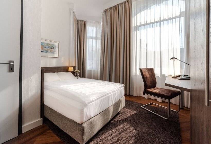 스탠다드 싱글 룸, Friederike