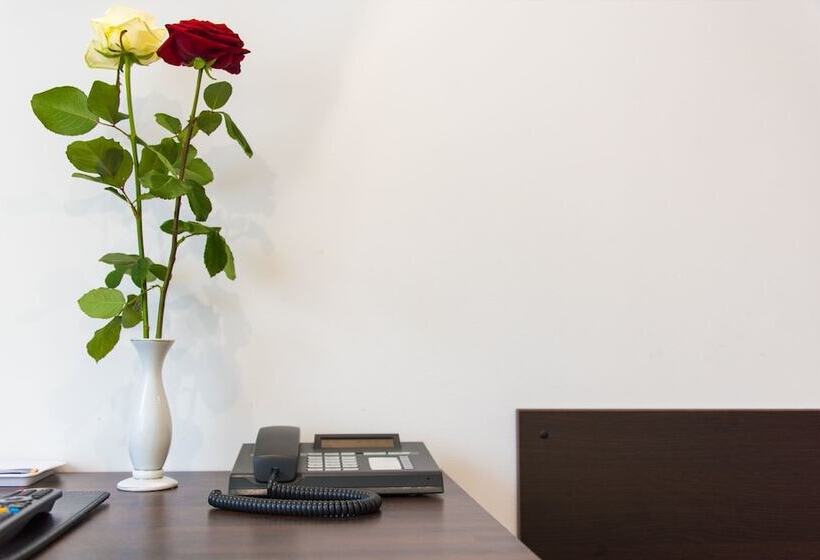 スタンダードシングルルーム, Furstenhof