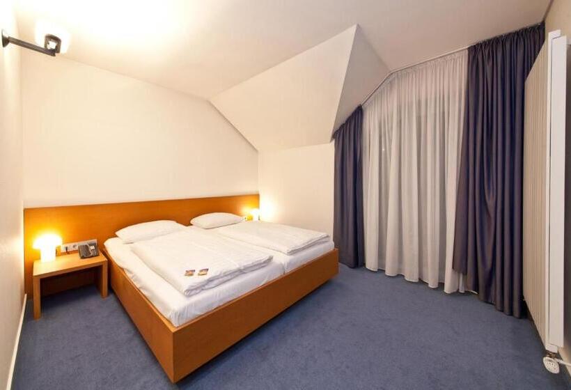 غرفة كومفورت ثلاثية, Select Hotel Silence Garden Köln