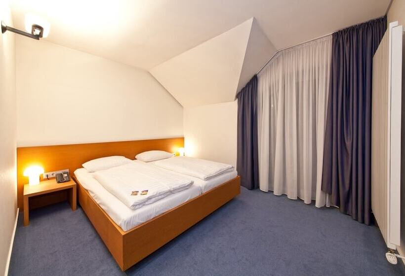 غرفة كومفورت ثلاثية, Select Hotel Silence Garden Köln