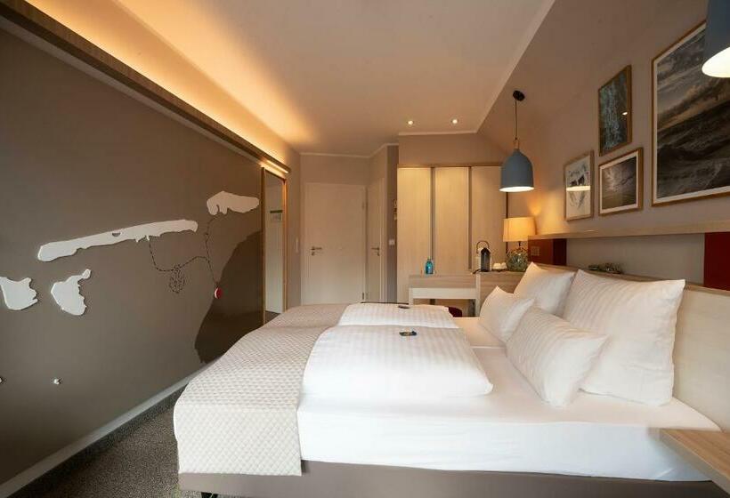 غرفة قياسية مزوَّدة بشُرفة, Regina Maris