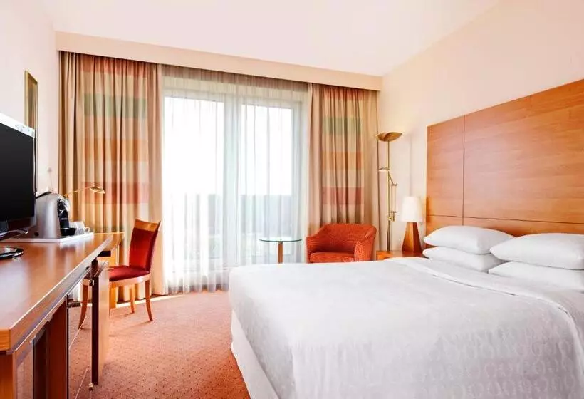 Superior Room, Sheraton Duesseldorf Airport