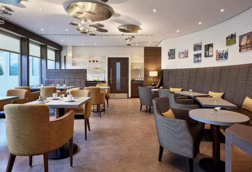 Club Room, Sheraton Duesseldorf Airport