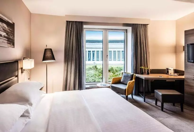 Club Room, Sheraton Duesseldorf Airport