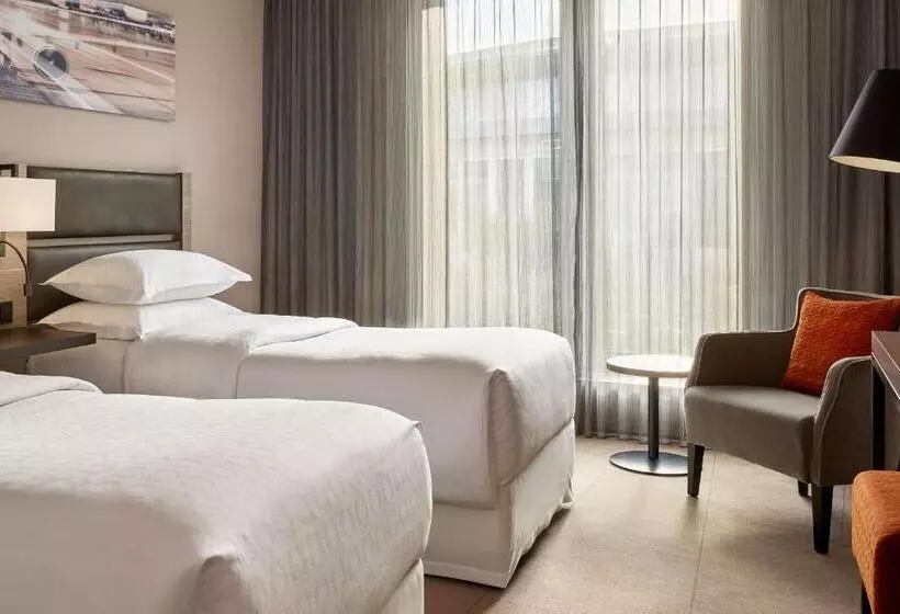 Executive Room, Sheraton Duesseldorf Airport