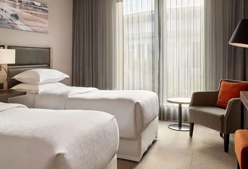 Executive Room, Sheraton Duesseldorf Airport