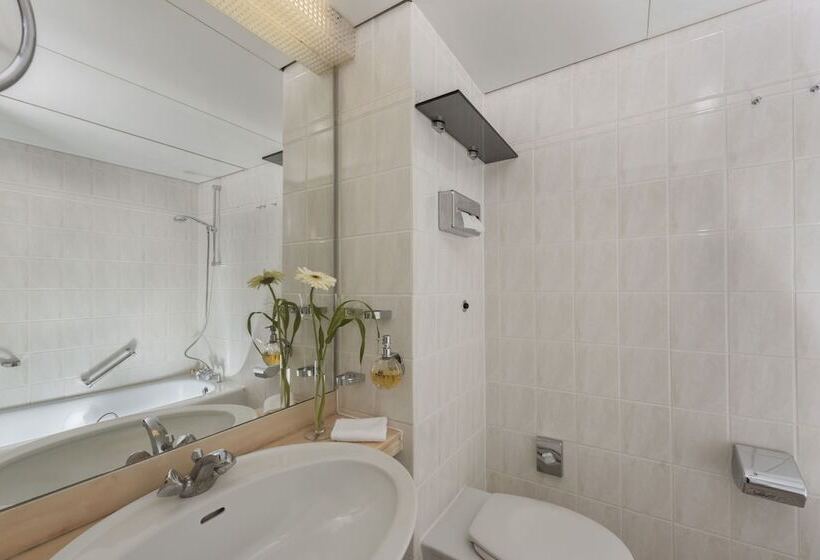 Классический Номер, Maritim Hotel Bad Salzuflen