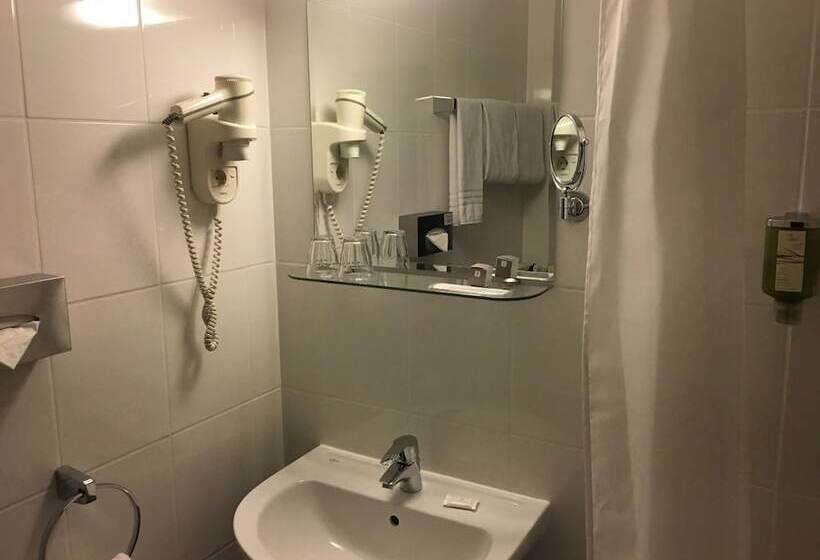Quarto Estandar Individual, Rugs Hotel Köln