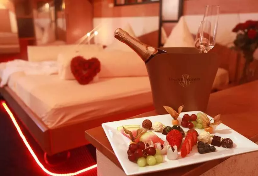 デラックススタジオ, Am Hirschhorn Wellness Spa And More