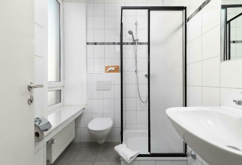 Номер Стандарт Индивидуальный, Am Ludwigsplatz