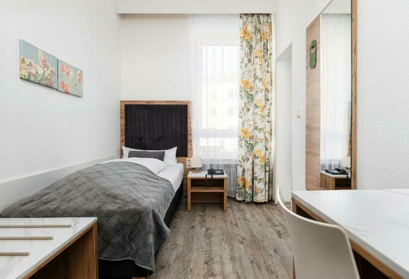 Номер Стандарт Индивидуальный, Am Ludwigsplatz