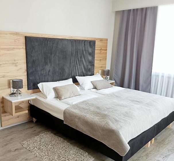 Номер Стандарт, Am Ludwigsplatz