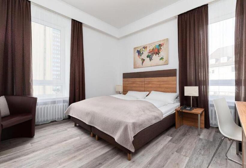 Номер Стандарт, Am Ludwigsplatz