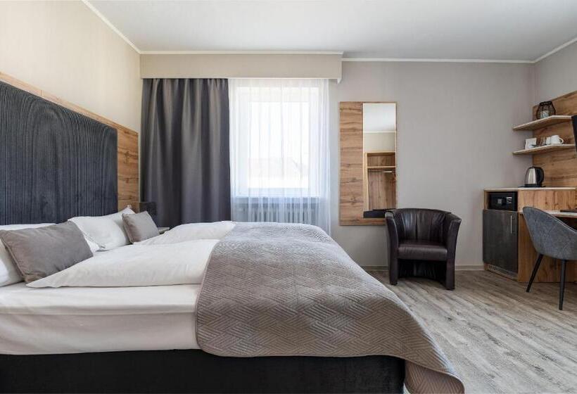 Номер Стандарт, Am Ludwigsplatz